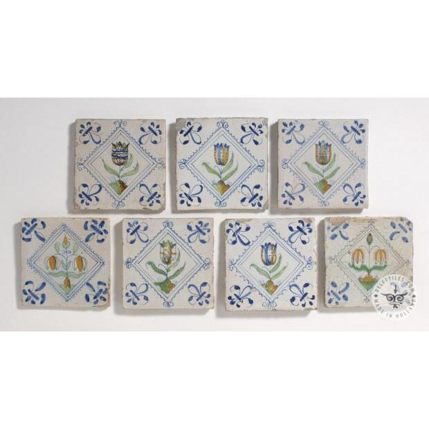 17th century tulip in diamond tiles #B7