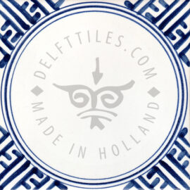 Corner decorated tile 11